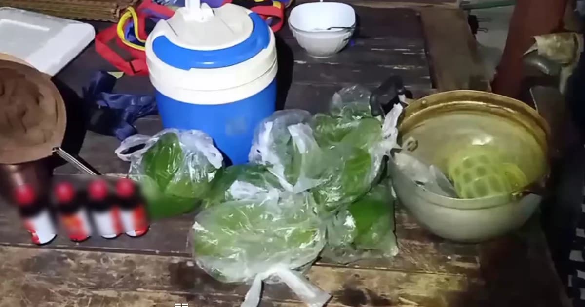 ตำรวจบุกค้นแหล่งมั่วสุมวัยรุ่น จ.สมุทรปราการ ยึดพืชกระท่อมพร้อมอุปกรณ์