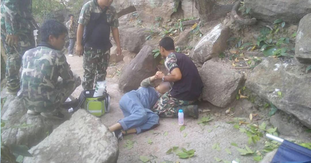 สาวจีนท้อง 3 เดือนตกผาแต้ม สามียันไม่รู้เรื่อง