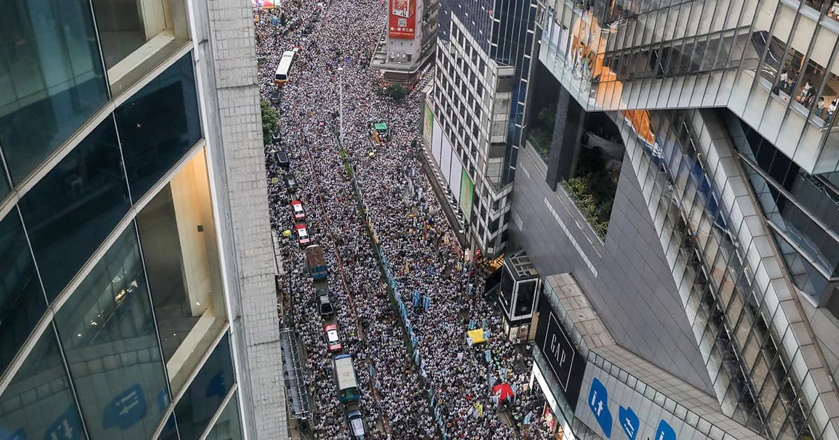 ทำไมคนฮ่องกงถึงต้องประท้วง ประเมินตัวเลขผู้ร่วมชุมนุมทะลุ 1.03 ล้านคน