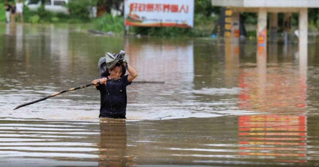 ตอนใต้ของจีนเผชิญฝนถล่มหนักต่อเนื่อง เบื้องต้นมีผู้เสียชีวิต 16 ราย