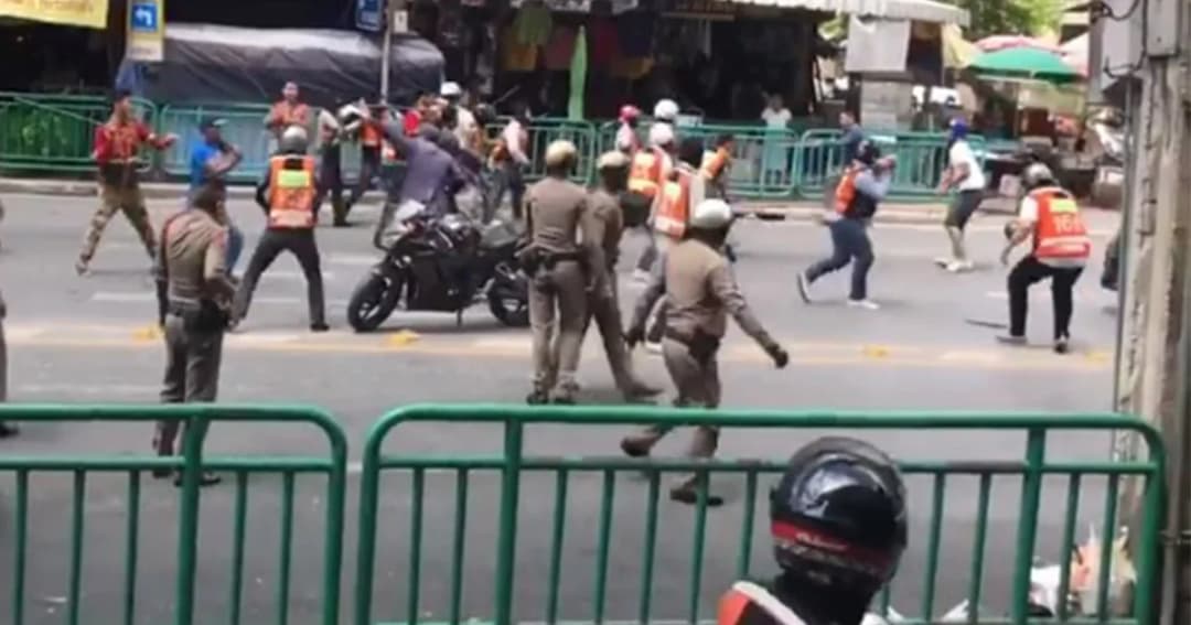 ป่อเต็กตึ๊ง สั่งพักงาน จนท. ผู้ต้องหาคดีวิน จยย.ตีกัน