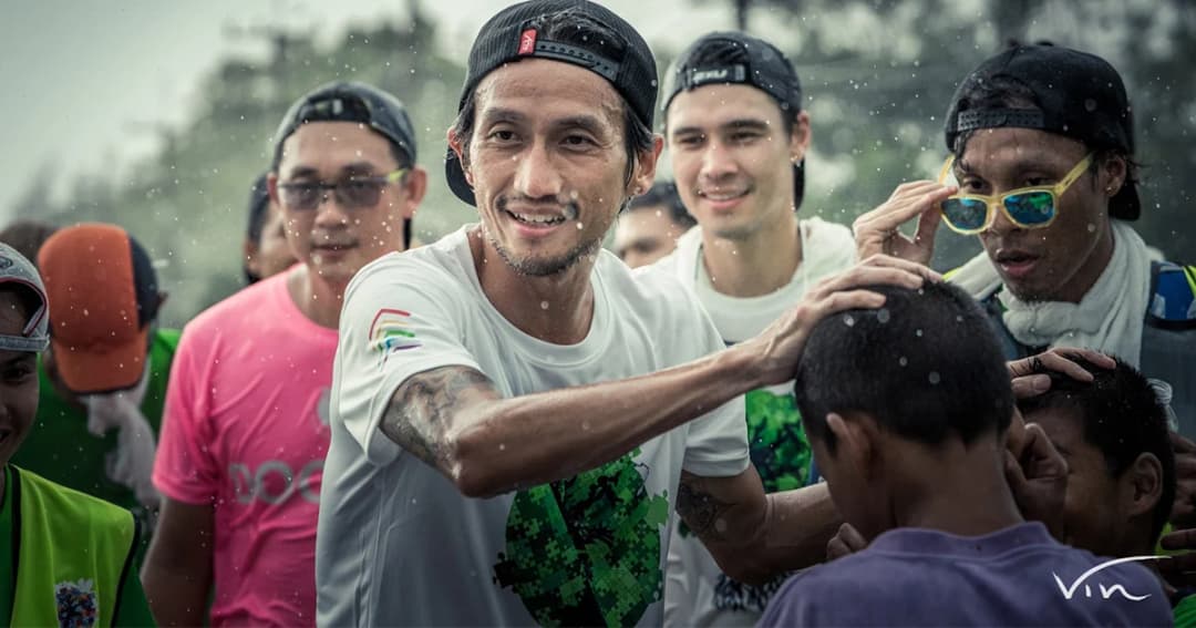 ปชช.กว่า 2 หมื่นคน ร่วมวิ่งเซตสุดท้ายกับ “ตูน” ยอดบริจาคกว่า 40 ล้าน