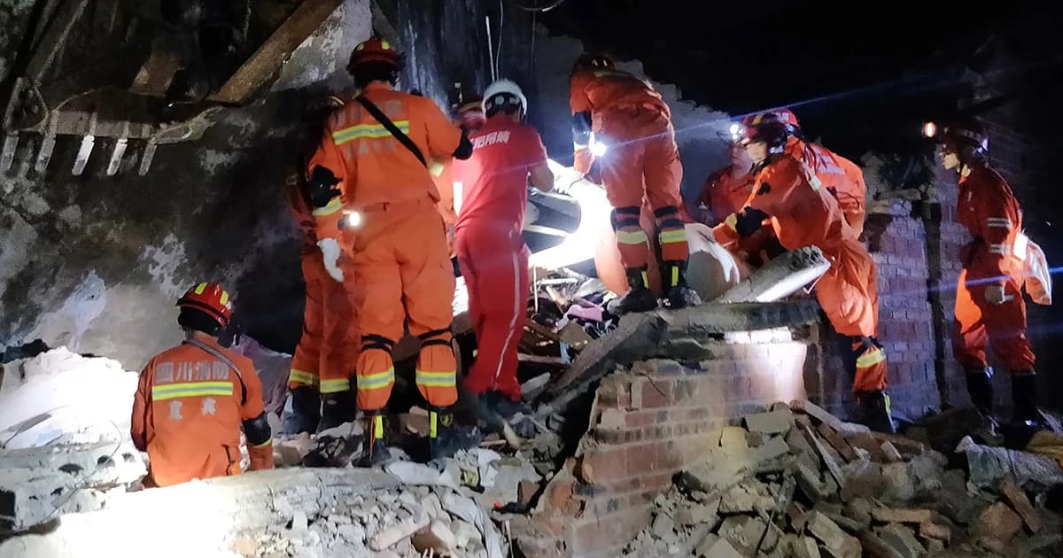 เร่งค้นหาผู้รอดชีวิต! แผ่นดินไหว 5.8 ในมณฑลเสฉวน เสียชีวิตแล้ว 11 คน