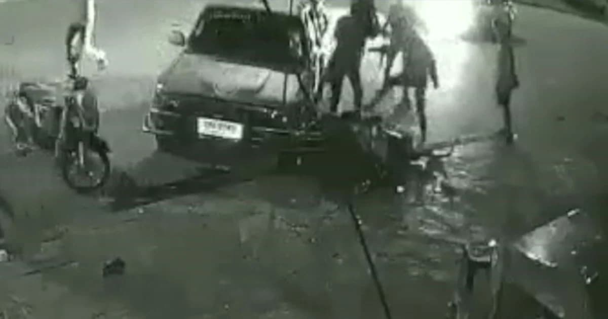 แก๊งโจ๋โหดรุมทำร้ายทอมเจ็บสาหัส เหตุฉุนมองหน้ากันในผับ