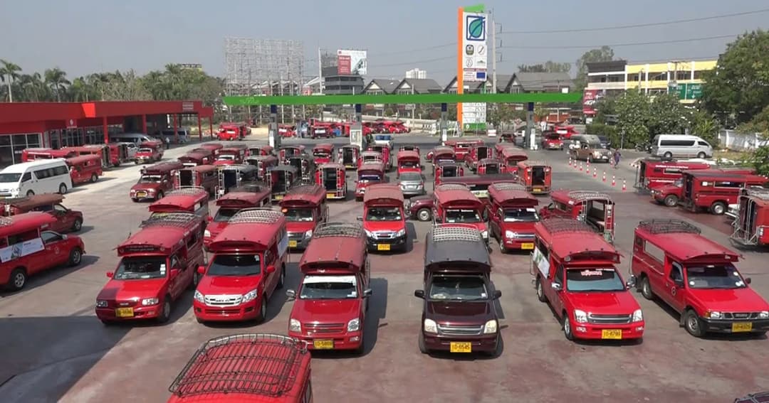 รถแดงเชียงใหม่ ขู่ระดม 2,465 คันประท้วงหาก Grab ถูกกฎหมาย