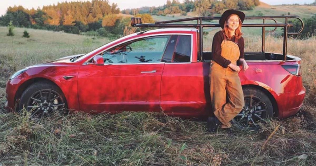 ยูทูบเบอร์สาว ดัดแปลง Tesla Model 3 เป็นรถกระบะไฟฟ้า