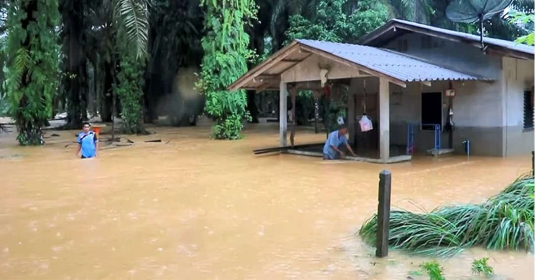 พังงา ประกาศให้ 5 อำเภอ เป็นเขตภัยพิบัติ หลังฝนตกหนัก น้ำป่าไหลหลาก