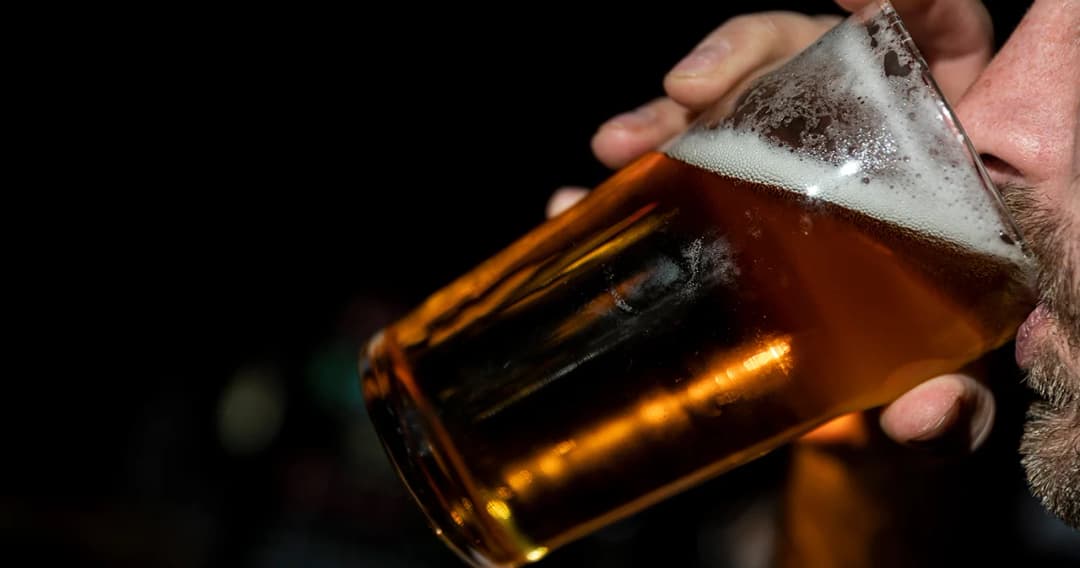 แพทย์ เตือนไม่ควรแข่งขัน ดื่มเบียร์-เหล้า ทำระดับแอลกอฮอล์ในเลือดพุ่งเสียงเสียชีวิต