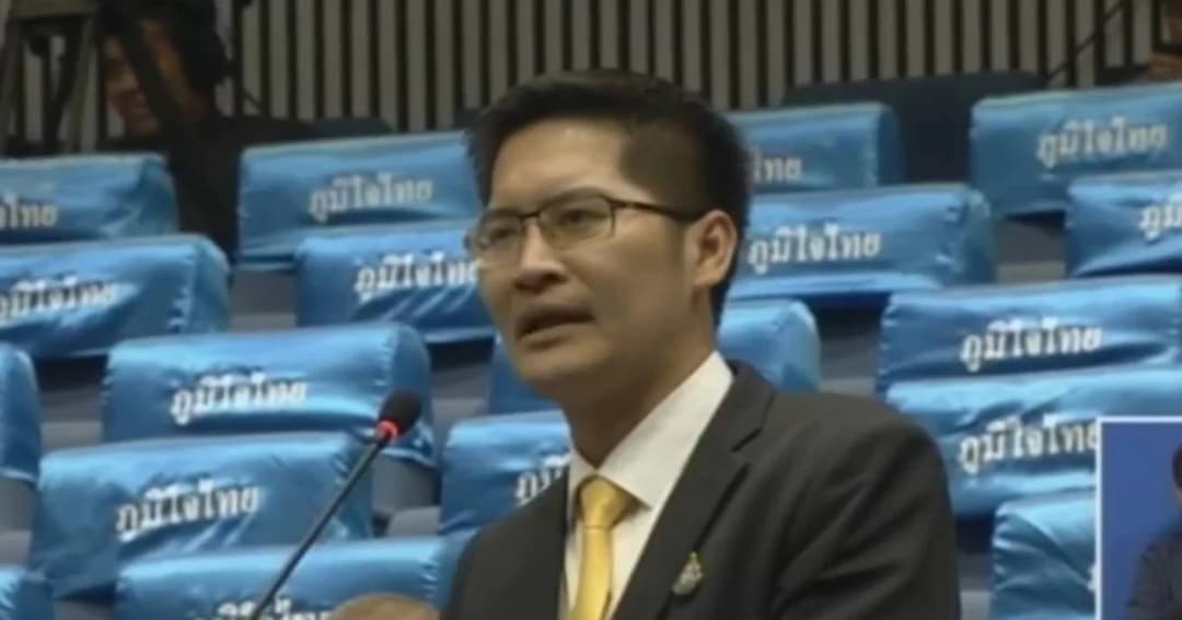 “มงคลกิตติ์” ร้องศึกษาธิการตรวจสอบงบเรียนฟรีไม่พอซื้อหนังสือ