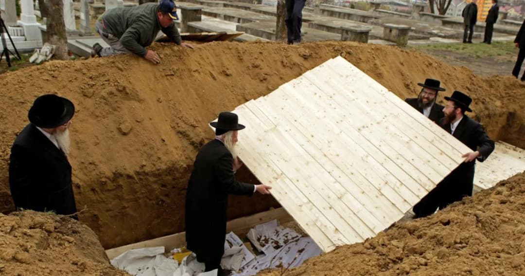 นักโบราณคดีโรมาเนียพบศพจำนวนมาก ใกล้กับบริเวณที่พบศพชาวยิวสมัยสงครามโลก