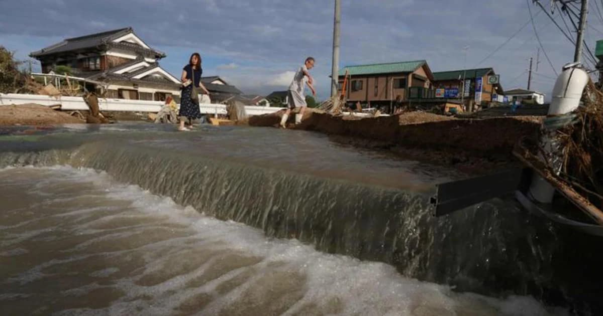 ทางการญี่ปุ่นอพยพประชาชนนับล้าน หลังเกาะคิวชูเจอฝนถล่มหนัก