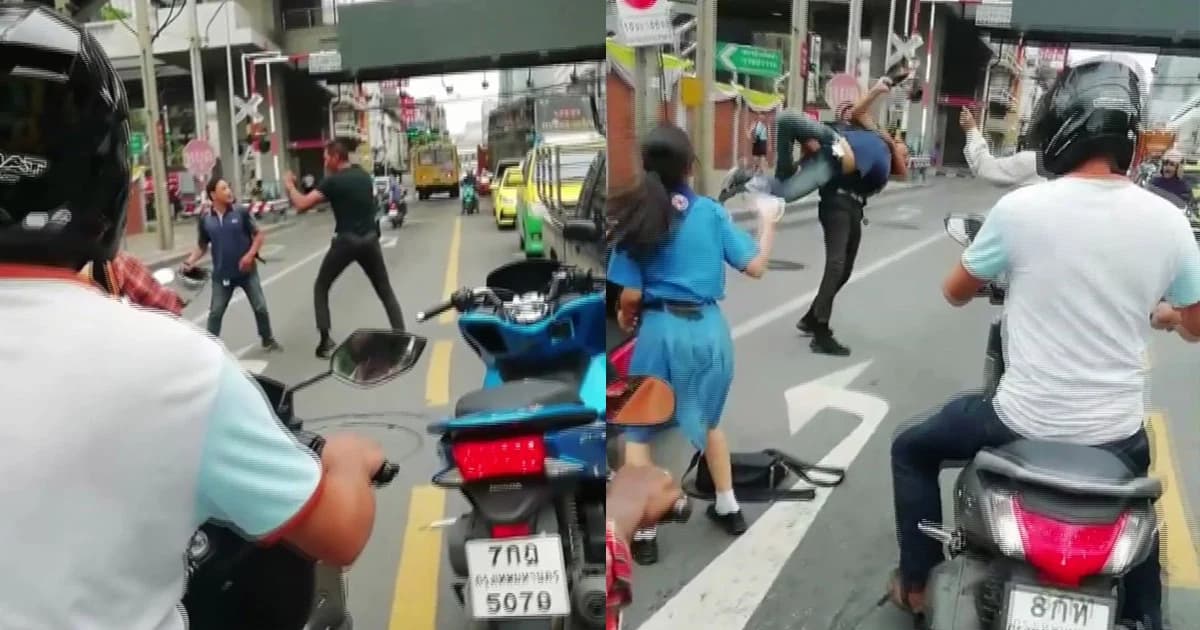 โชเฟอร์แท็กซี่-จยย.วางมวยกลางถนนต่อหน้าเด็ก