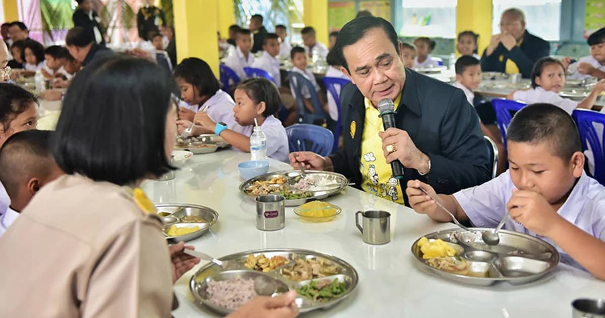 นายกฯ สั่ง ศธ.-มท. สอบทุจริตอาหารกลางวันเด็กนักเรียน ฟันผิดคนโกง