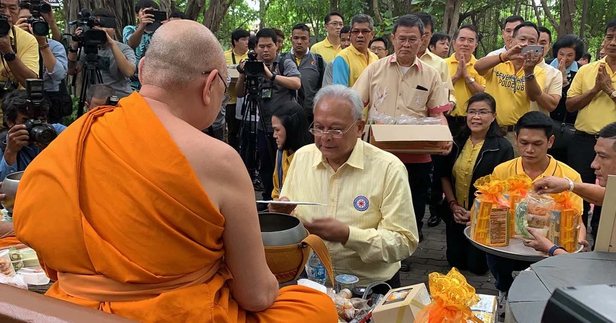 “สุเทพ” ยอมรับรัฐบาลไม่สมบูรณ์ 100% ต้องทนกับคนบางกลุ่ม