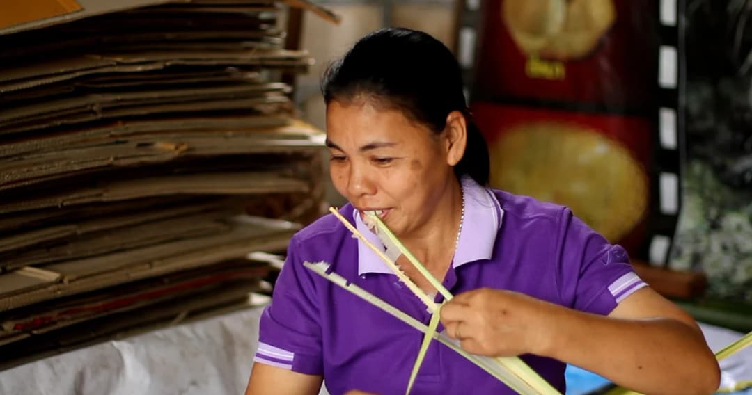 ต้นจากสารพัดประโยชน์ สร้างรายได้หลักแสน