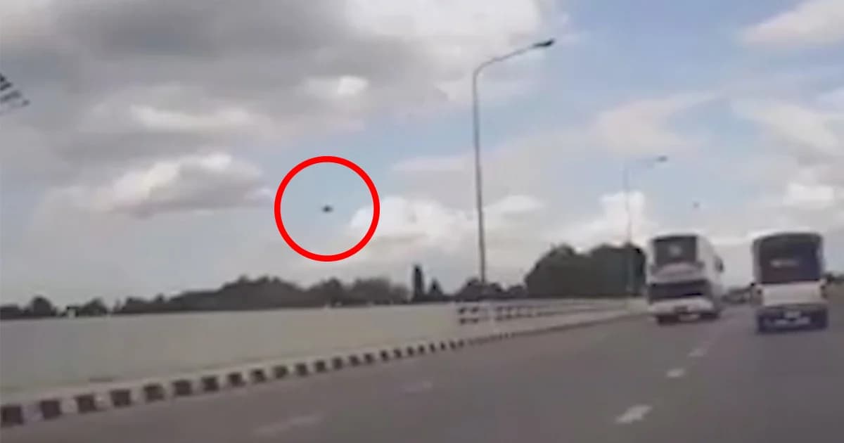 เปิดภาพวินาทีเครื่องบินขับไล่ L39 ตกที่เชียงใหม่