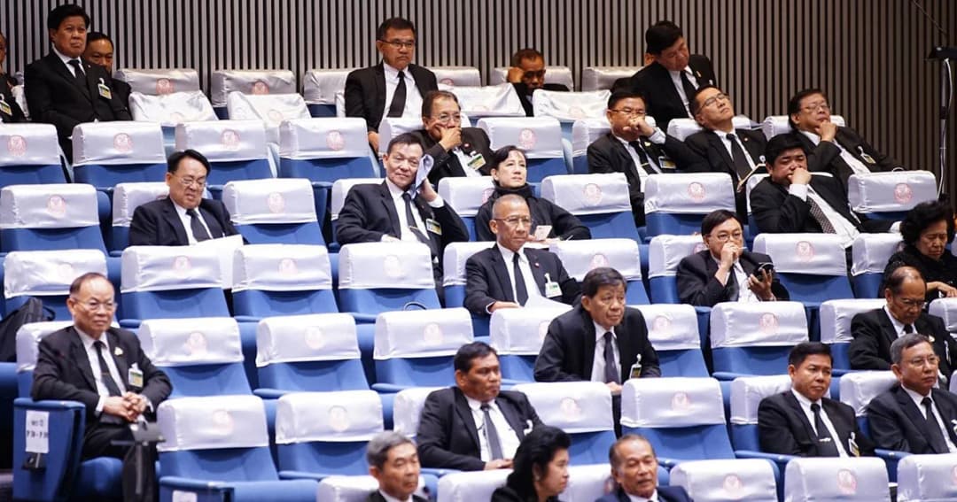 ส่งไลน์แจ้ง ส.ว.เวลาคนน้อย กันภาพห้องประชุมโหรงเหรง – ชี้แจงวิธีการทำงาน