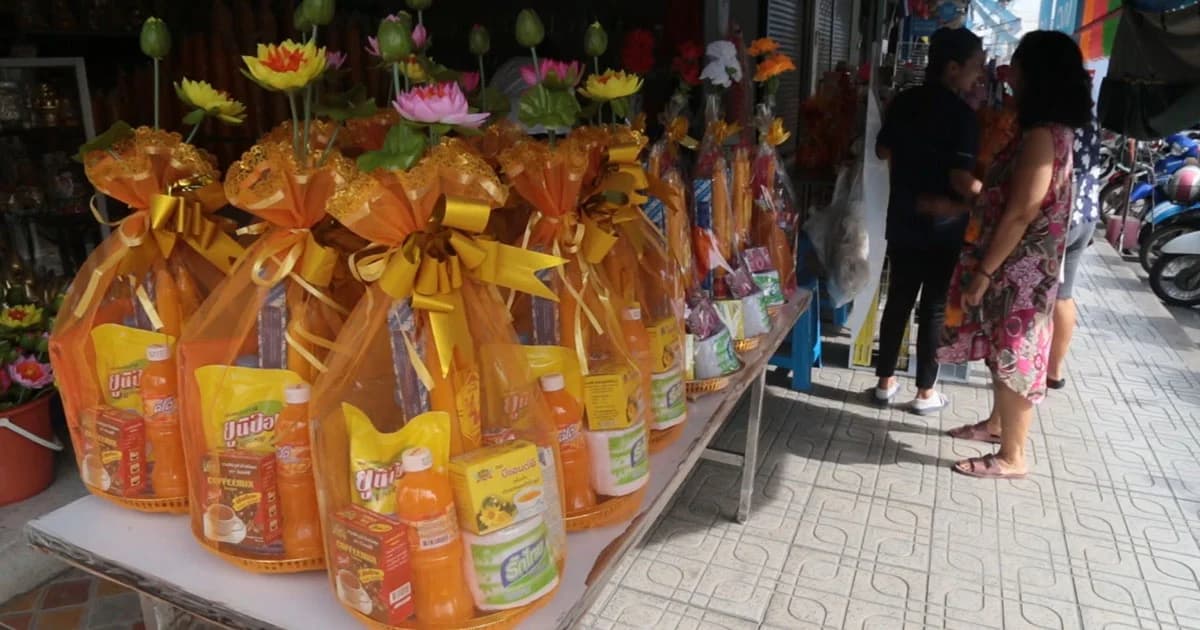 ยอดขายสังฆทานลดลง ร้อยละ 20 คนซื้อลดค่าใช้จ่ายตามเศรษฐกิจ