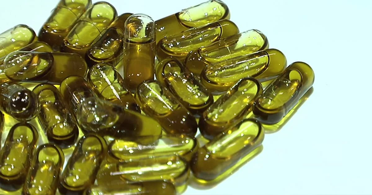 อย. แจงไม่ได้ยื้อขึ้นทะเบียน “น้ำมันกัญชา อ.เดชา” อยู่ในขั้นตอนพิจารณา