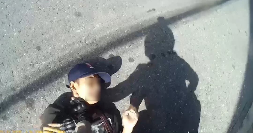 ไล่ล่าผ่าเทศบาลนครหาดใหญ่ 2 วัยรุ่นบิดรถหนีตำรวจ