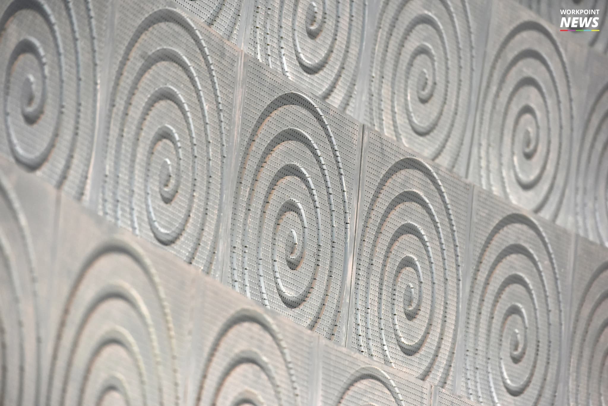 ตรวจอาคารรัฐสภาใหม่ สั่งเสริมเก้าอี้อีก 150 ที่นั่ง