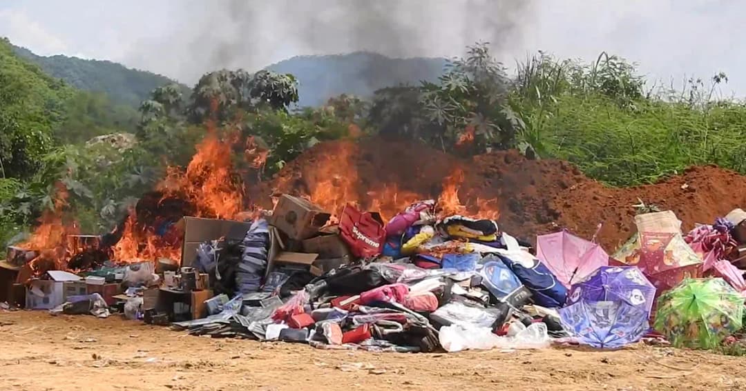 ศุลกากรเผาของผิดกฏหมายมูลค่า 11 ล้านบาท