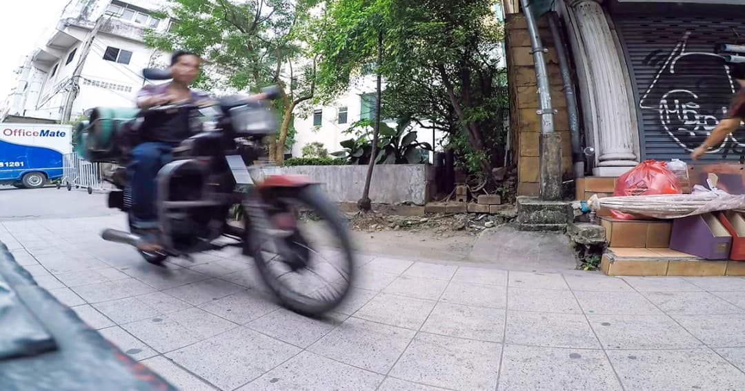 ดีเดย์ 1 ส.ค.นี้ กทม.เพิ่มค่าปรับจอด-ขับขี่บนทางเท้า จาก 1,000 เป็น 2,000 บาท