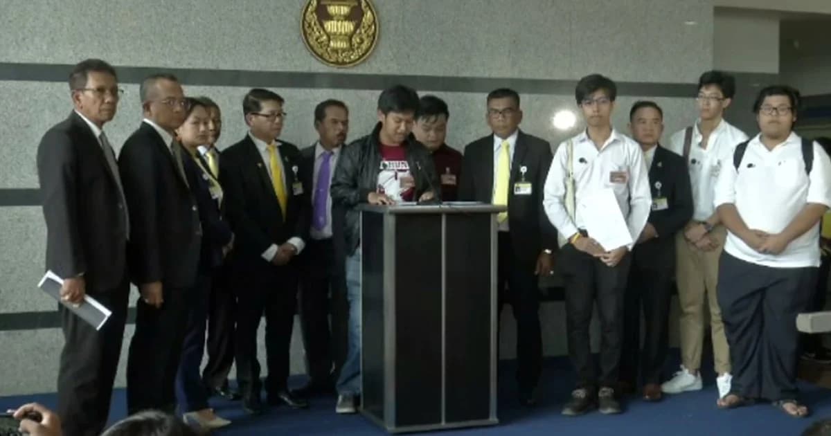 หัวหน้าพรรคโดมปฏิวัติ ยื่นหนังสือขอสภาฯ อภิปรายปัญหากองทุน กยศ.