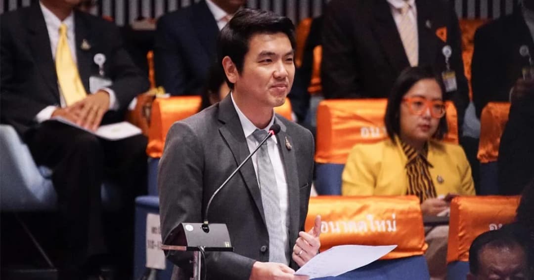 “ปิยบุตร” ระบุลักษณะเด่นนโยบายรัฐบาล “3 ล.” เลื่อนลอย โลเล หลอกลวง ชี้ รธน.60 คือระเบิดเวลา