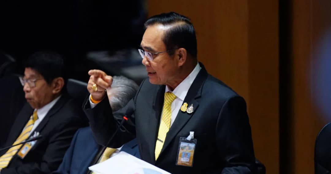 พล.อ.ประยุทธ์ แจงเรื่องขึ้นค่าแรงไม่ได้หลอก-ธุรกิจเจ๊งเพราะไม่ปรับตัว