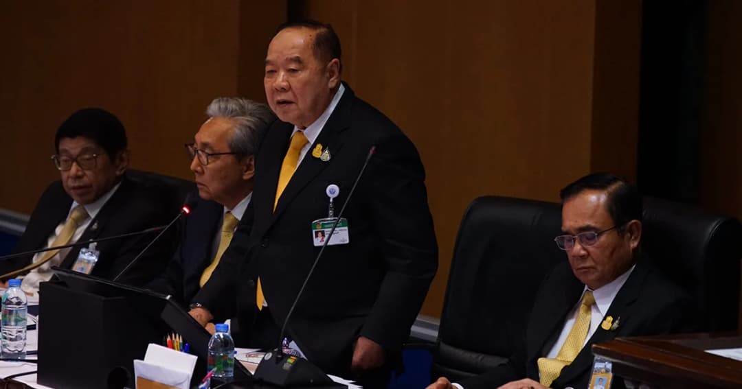 “บิ๊กป้อม” ย้ำกองทัพจำเป็นต้องซื้ออาวุธ รมช.กลาโหมยืนยันไม่มากไป