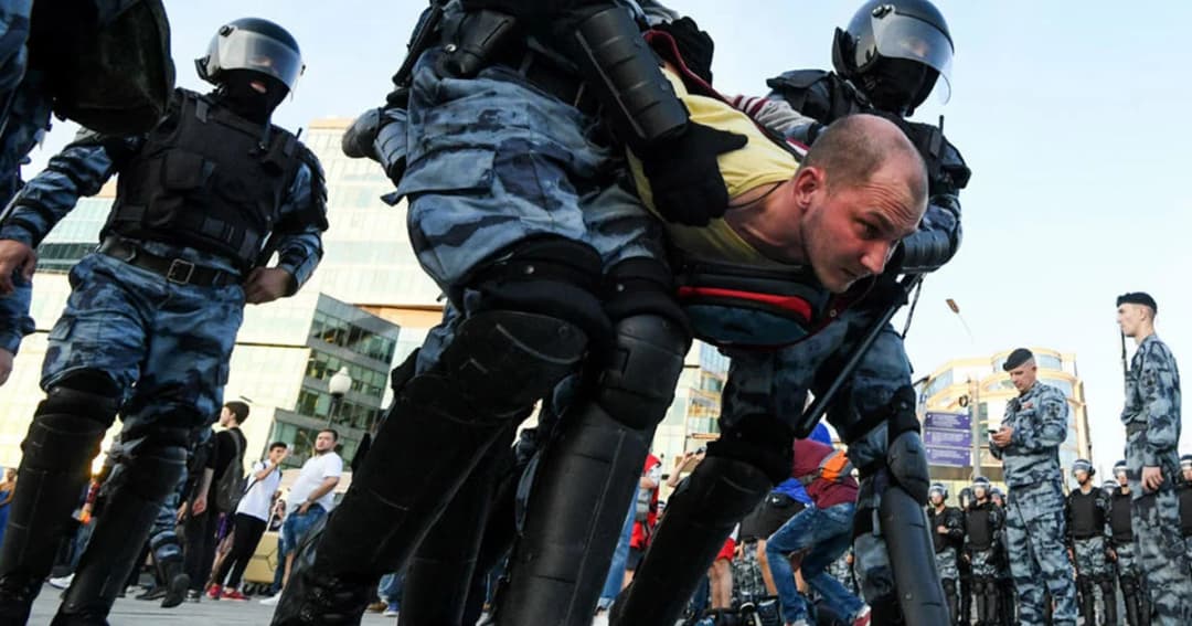 ตำรวจรัสเซียจับผู้ชุมนุมกว่าพันคน หลังออกมาเรียกร้องการเลือกตั้งอย่างเสรี