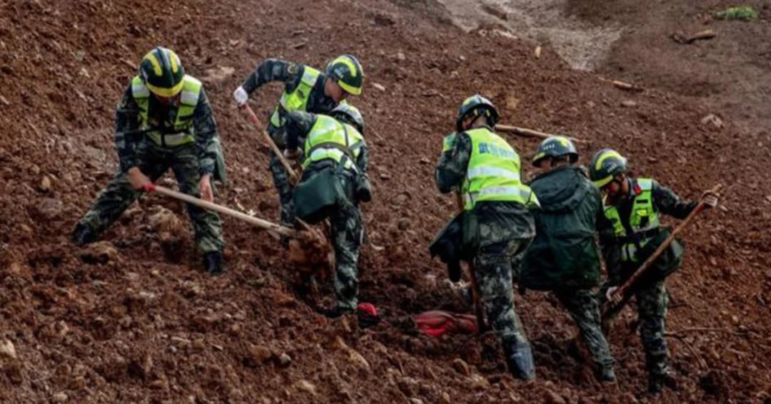 ยอดผู้เสียชีวิตจากเหตุดินถล่มทางตอนใต้ของจีน ทะลุ 30 ราย สูญหาย 15 คน