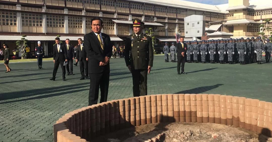 “บิ๊กตู่” เข้ากลาโหมวันแรก ก่อนนั่งหัวโต๊ะถกครม.เศรษฐกิจ