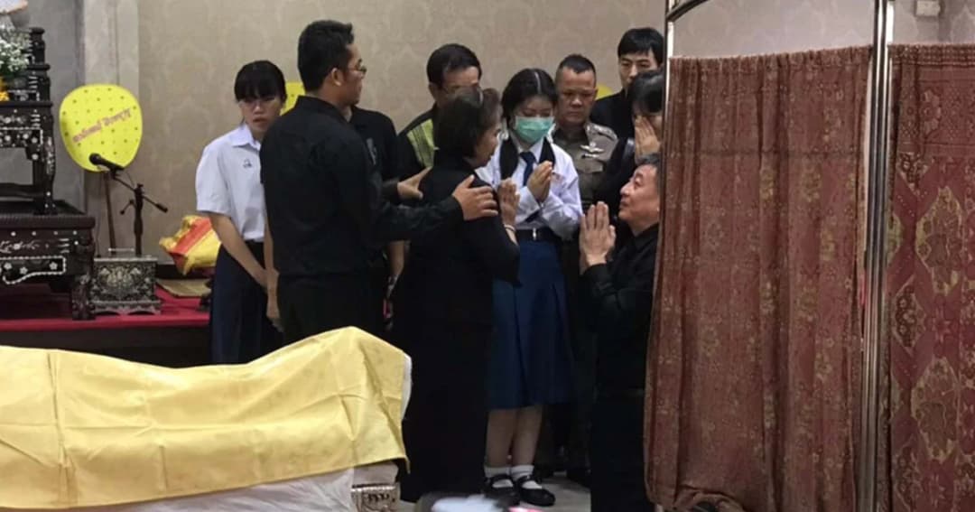 ศาลพิพากษาเสี่ยเบนซ์ชนรอง ผกก. 3 ความผิด จำคุก 3 ปี ปรับ 1 แสนบาท และโทษจำคุกรอลงอาญา