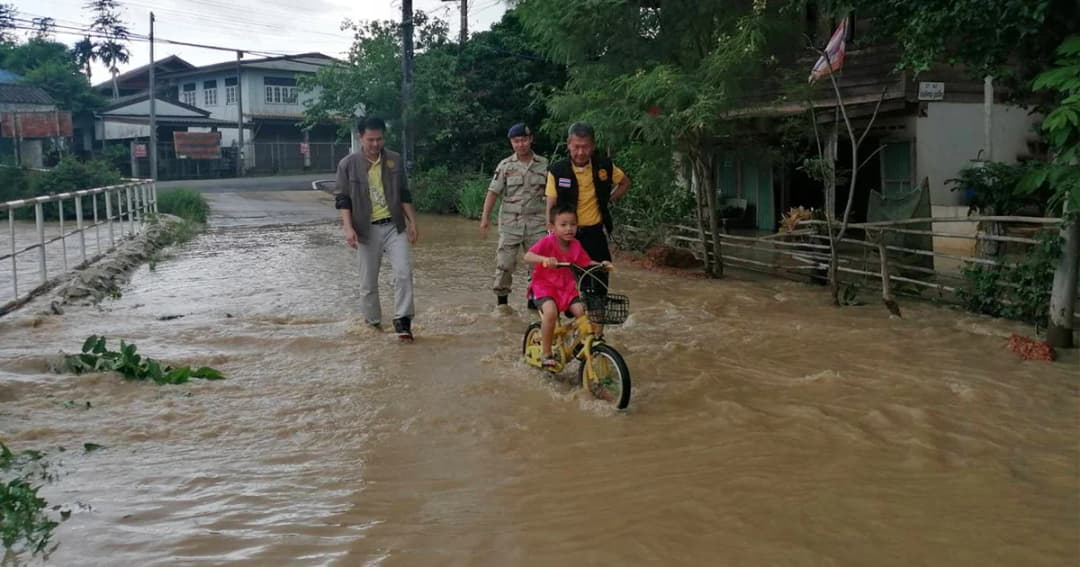 น้ำท่วมเชียงรายอ่วม 2 อำเภอ ผู้ว่าฯ สั่งเฝ้าระวัง 24 ชม.