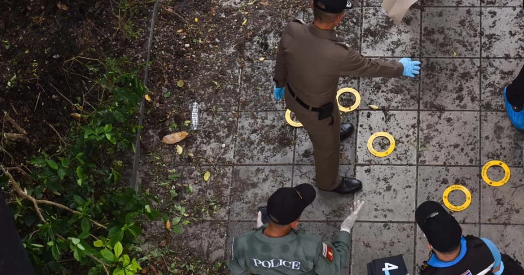 ระเบิดกรุงเทพ ตำรวจยังไม่พูดคำรับสารภาพผู้ต้องสงสัย-ตรวจสถานีขนส่งหาหลักฐานเพิ่ม