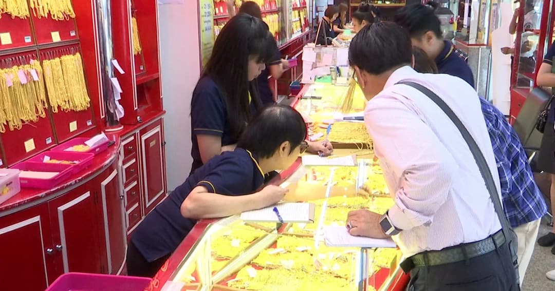 แห่ขายทองเก่าทำกำไร หลังราคาพุ่งปรับสูงขึ้นที่สุดในรอบ 5-6 ปี