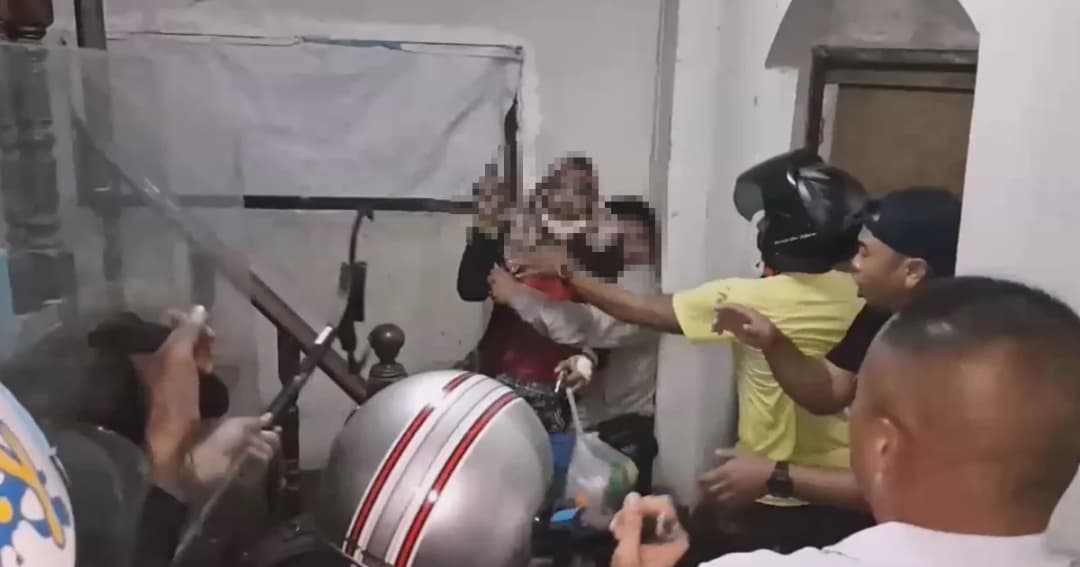 บุกจับ! หนุ่มเมืองนนท์เมากาวคลั่ง ฟันพ่อ-แม่เจ็บสาหัส