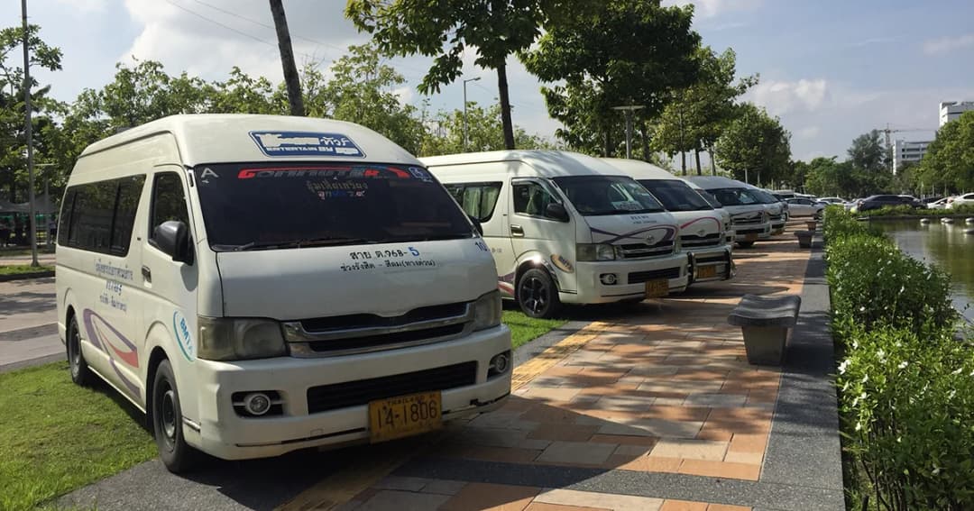“ศักดิ์สยาม” ให้ยืดอายุรถตู้เก่าอีก 2 ปี – ไม่บังคับเปลี่ยนไมโครบัส