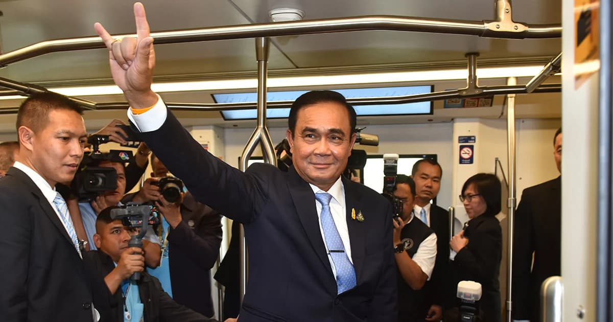 “ธนกร” เผยประชาชนให้กำลังใจ “บิ๊กตู่” ปมคำถวายสัตย์ฯ แนะฝ่ายค้านเลิกกดดัน