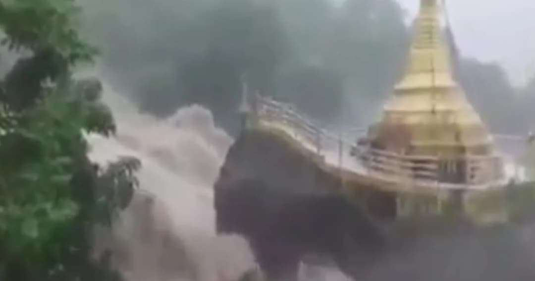 หวั่นถล่ม! น้ำป่าซัด “เจดีย์ทอง” ในเมาะตะมะ ของเมียนมา ใกล้จุดดินสไลด์