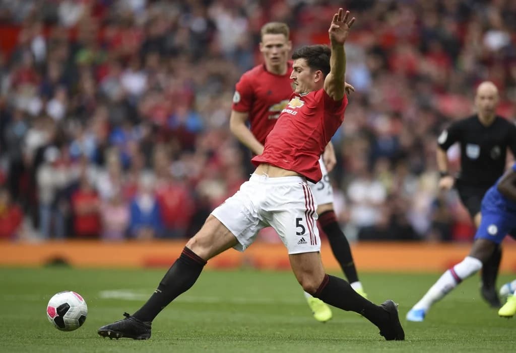 เปิดสนามเด็ด “แมนยู” ถล่ม “เชลซี” 4-0 กองหลังสุดแกร่งทั้ง แมคไกวร์ และ วาน-บิซซาก้า