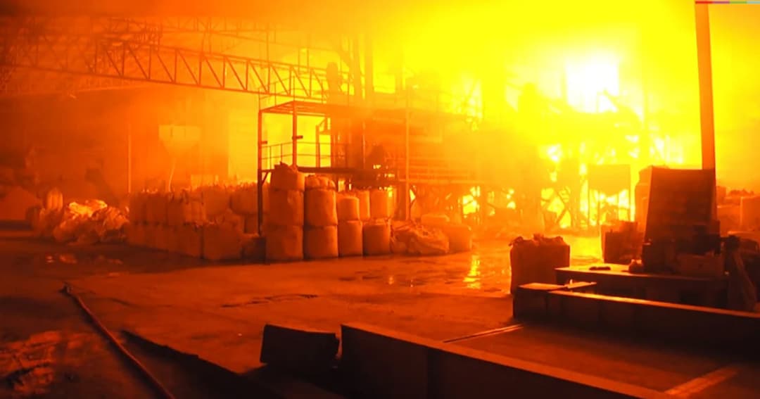 ไฟไหม้โรงสีข้าวส่งออก จ.สุพรรณ เสียหายกว่า 100 ล้าน