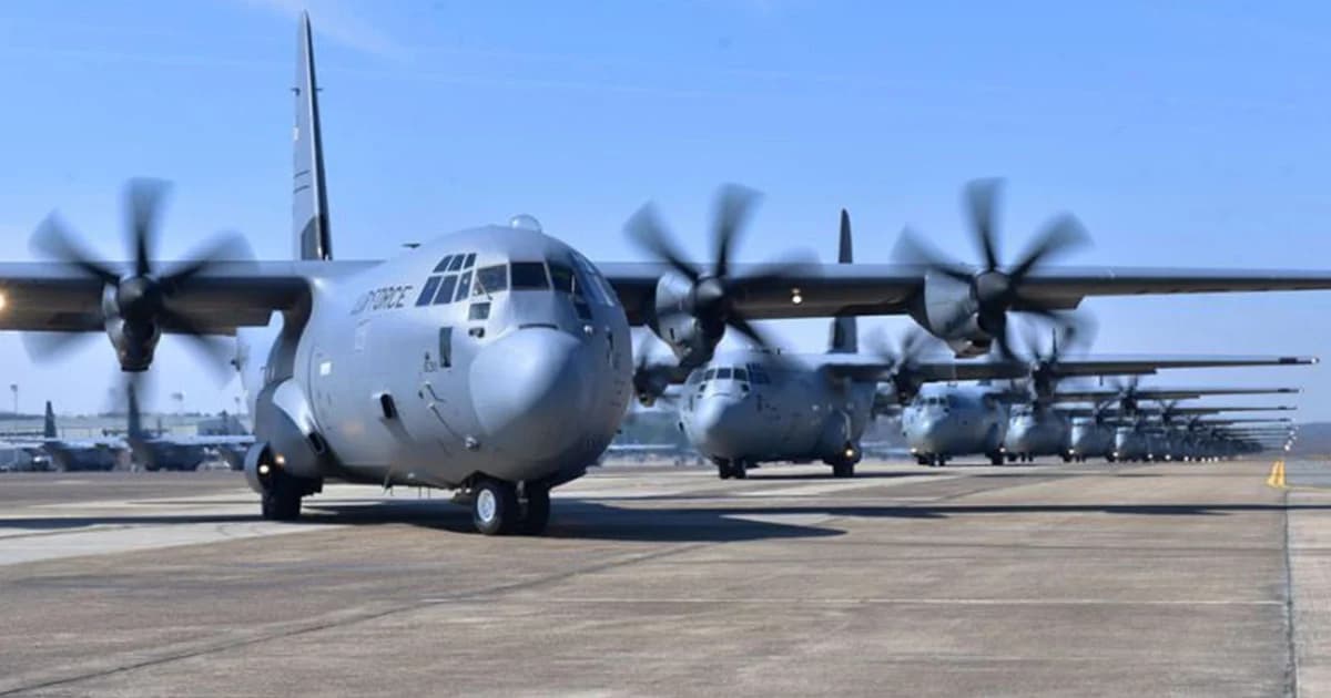 ทอ. เตรียมเครื่องบิน C-130-A 340 พร้อมอพยพคนไทยในฮ่องกง