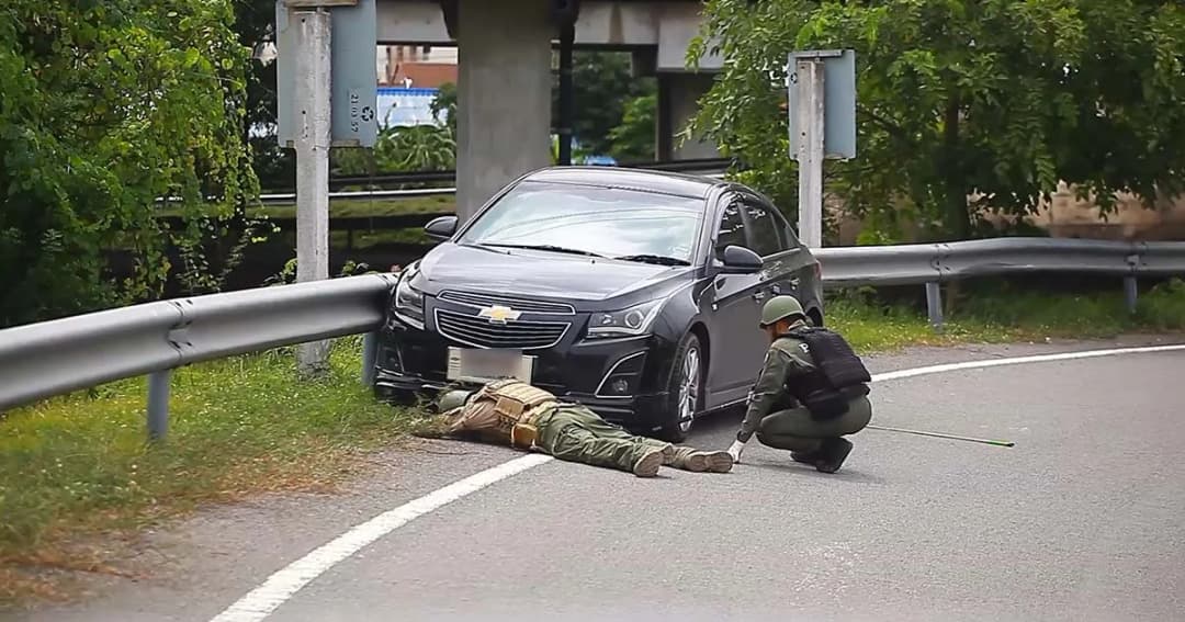 เมายาหลอนตะโกนในรถมีระเบิด เดือดร้อน EOD ตรวจสอบวุ่น