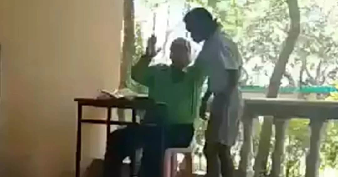 ลาออกแล้ว! ครูทำโทษนักเรียนรุนแรงเพราะตอบคำถามไม่ถูก