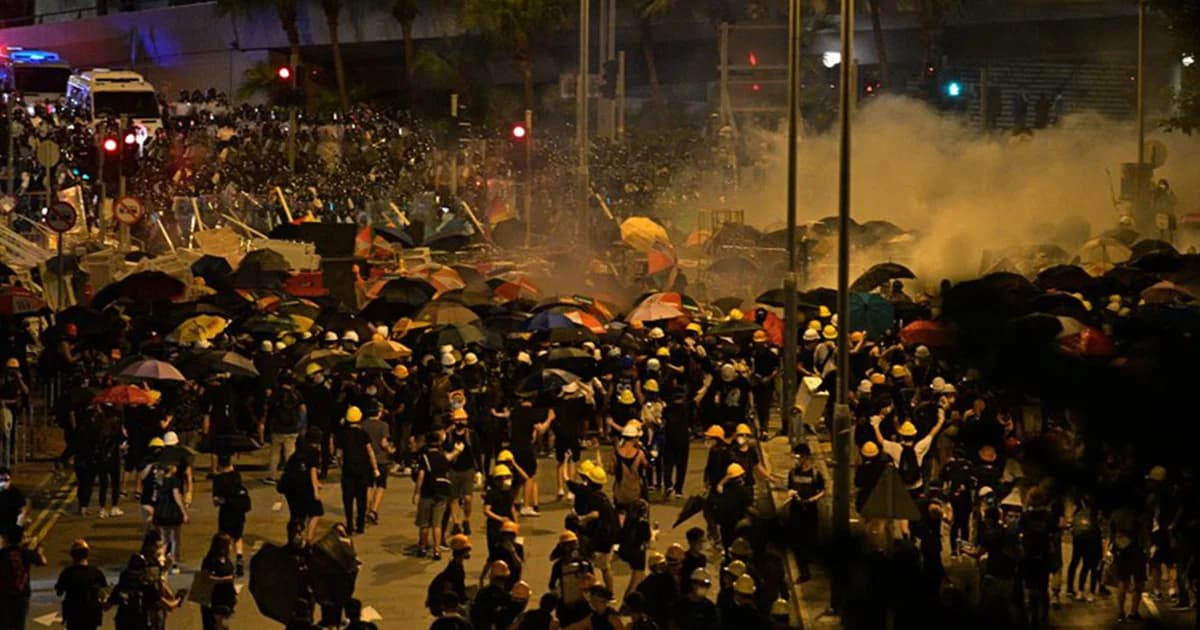 ตำรวจฮ่องกง เผยจับกุมผู้ประท้วงใช้ความรุนแรงแล้ว 748 ราย ผิดหลายข้อหา