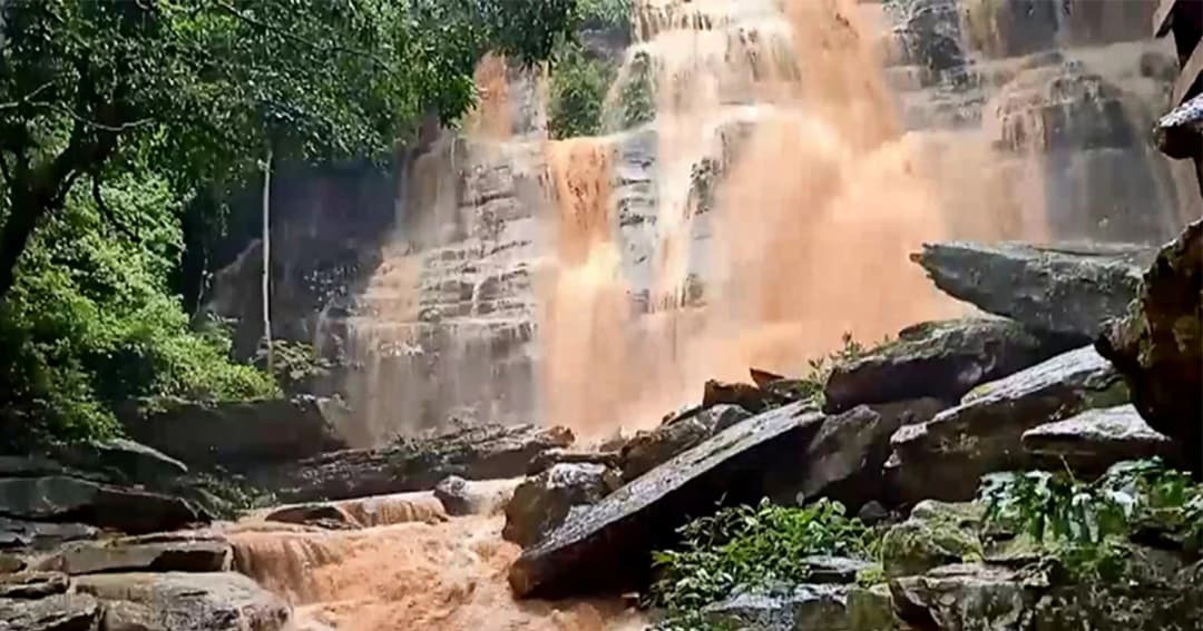 น้ำป่าทะลัก น้ำตกแม่สา-ตาดหมอก อุทยานฯ สั่งปิดพื้นที่แล้ว