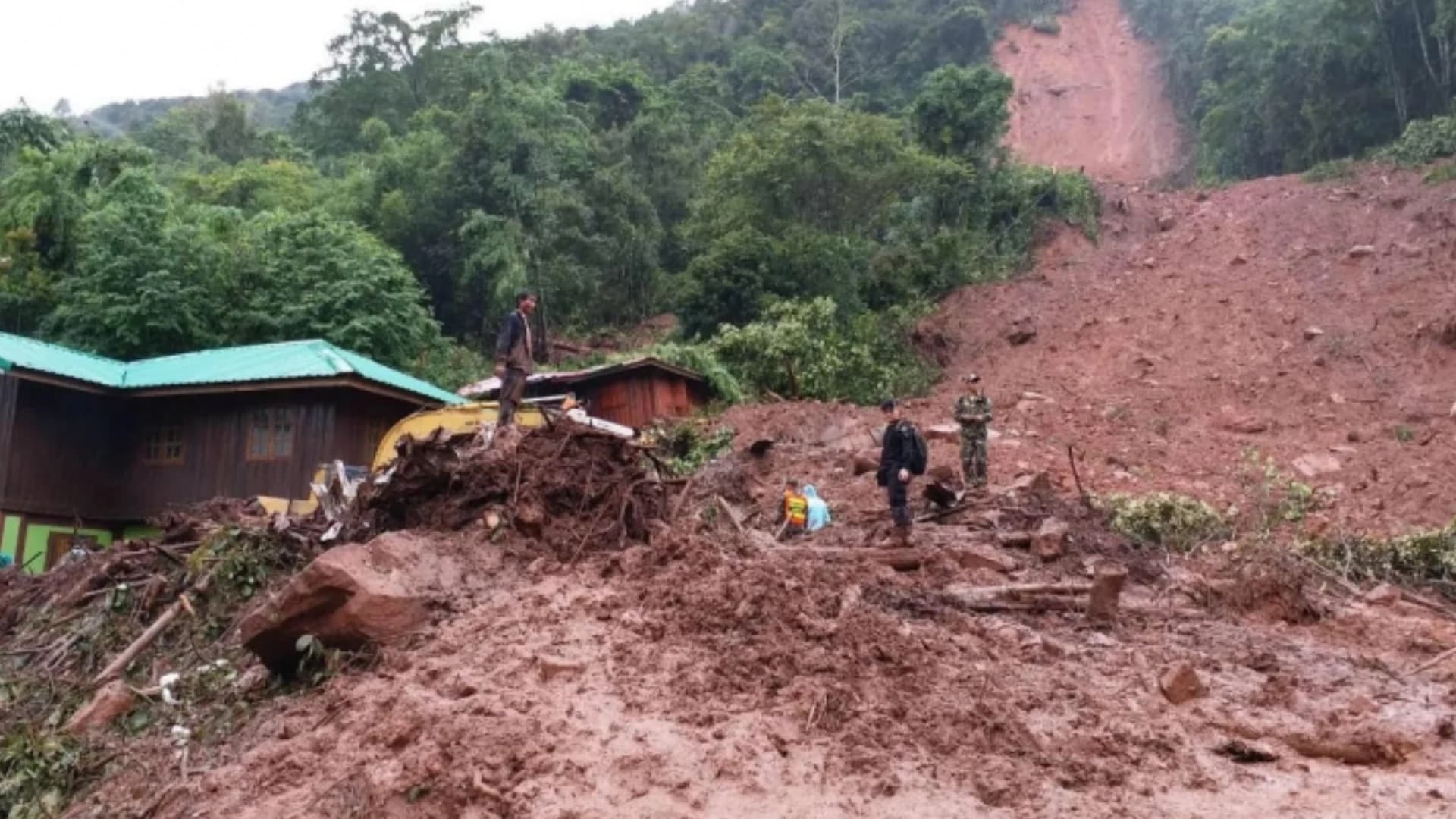 ปภ.เตรียมรับมือน้ำป่าไหลหลากและดินโคลนถล่ม 12 จังหวัด
